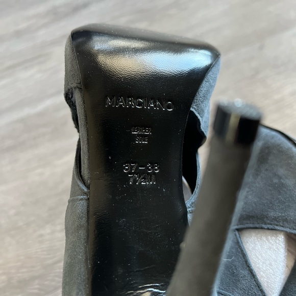 Marciano grey heels size 7.5 - Picture 2 of 4